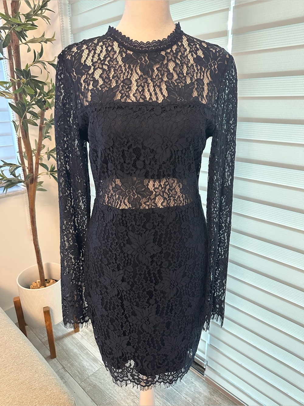 NWT AQUA Navy Lace Mock Neck Long Sleeve Mini Dress - Size M